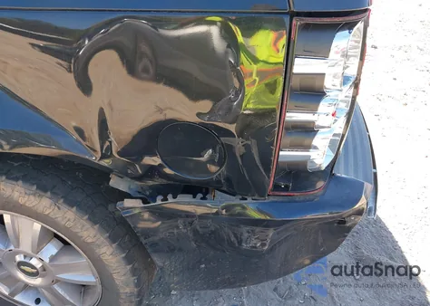 2010 Chevrolet Tahoe Ltz z USA, uszkodzony, nr VIN 1GNUCCE09AR191635